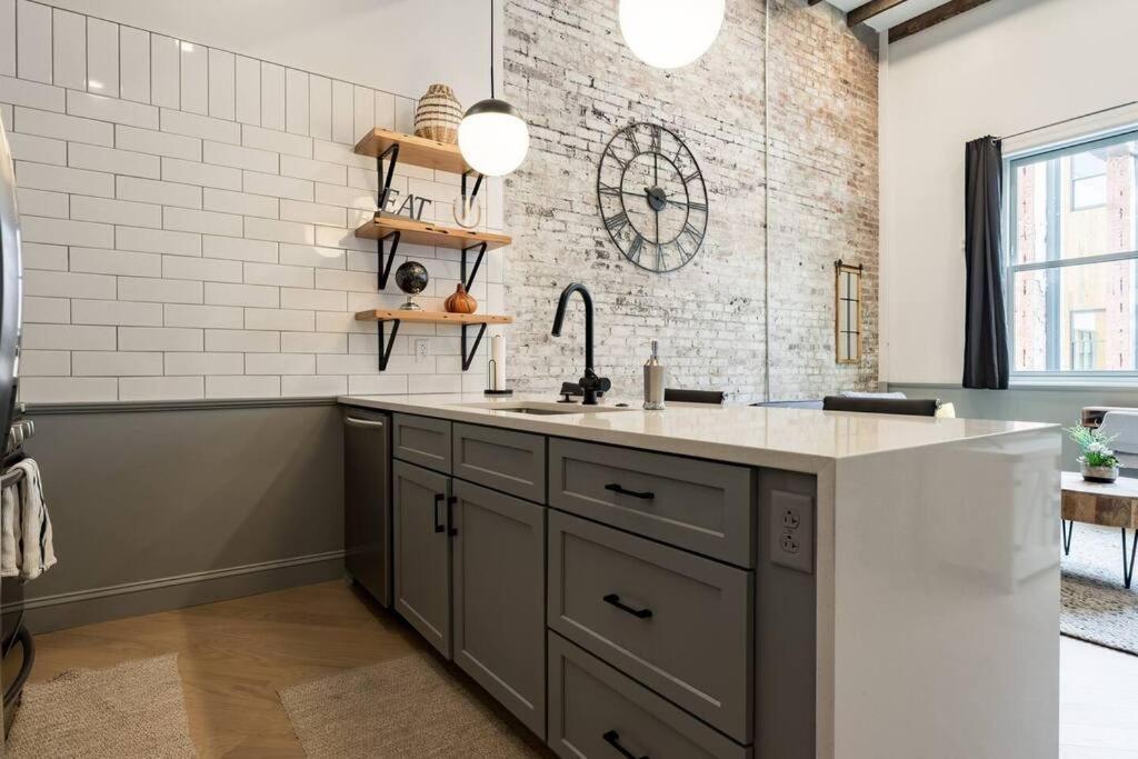 Gorgeous Condo In The Heart Of Dt Birmingham! Bagian luar foto