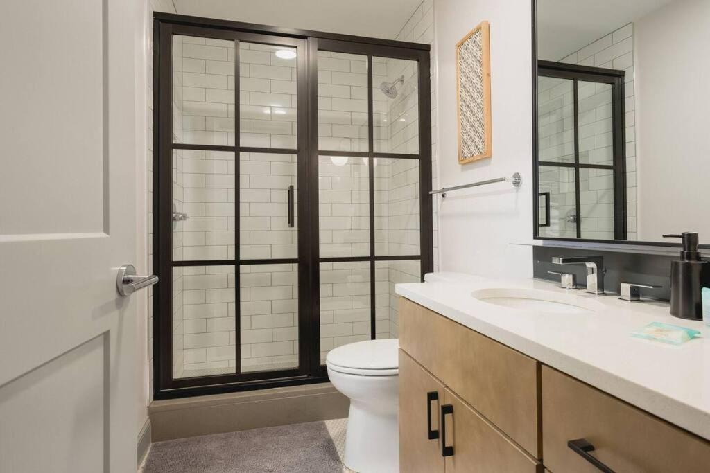 Gorgeous Condo In The Heart Of Dt Birmingham! Bagian luar foto